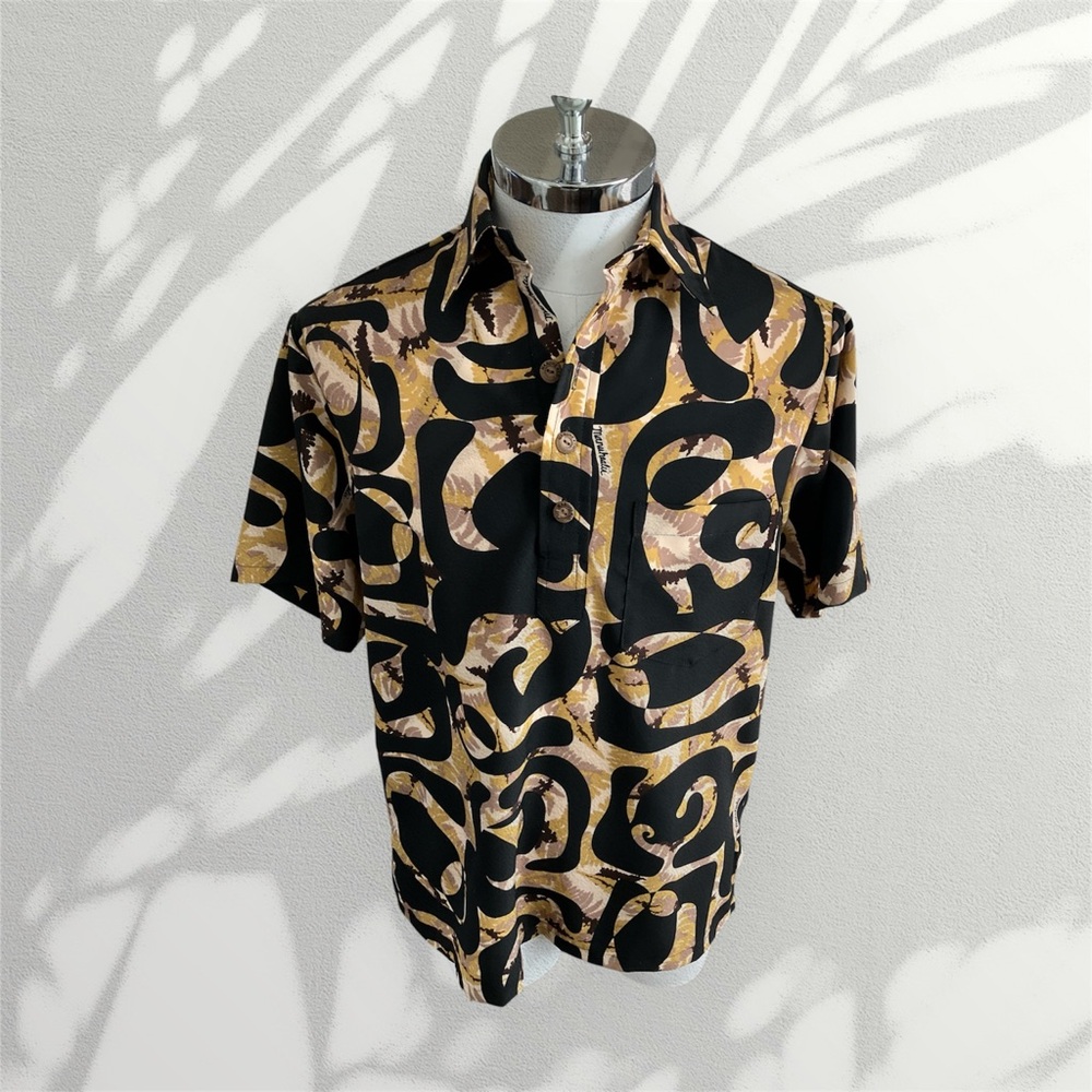 Manuhealii Men's Aloha Vibe Print 4 button pullover Hawaiian shirt Size Small